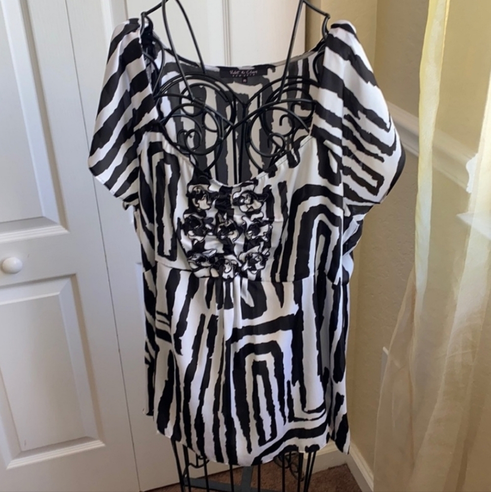 Violet & Claire top size XL